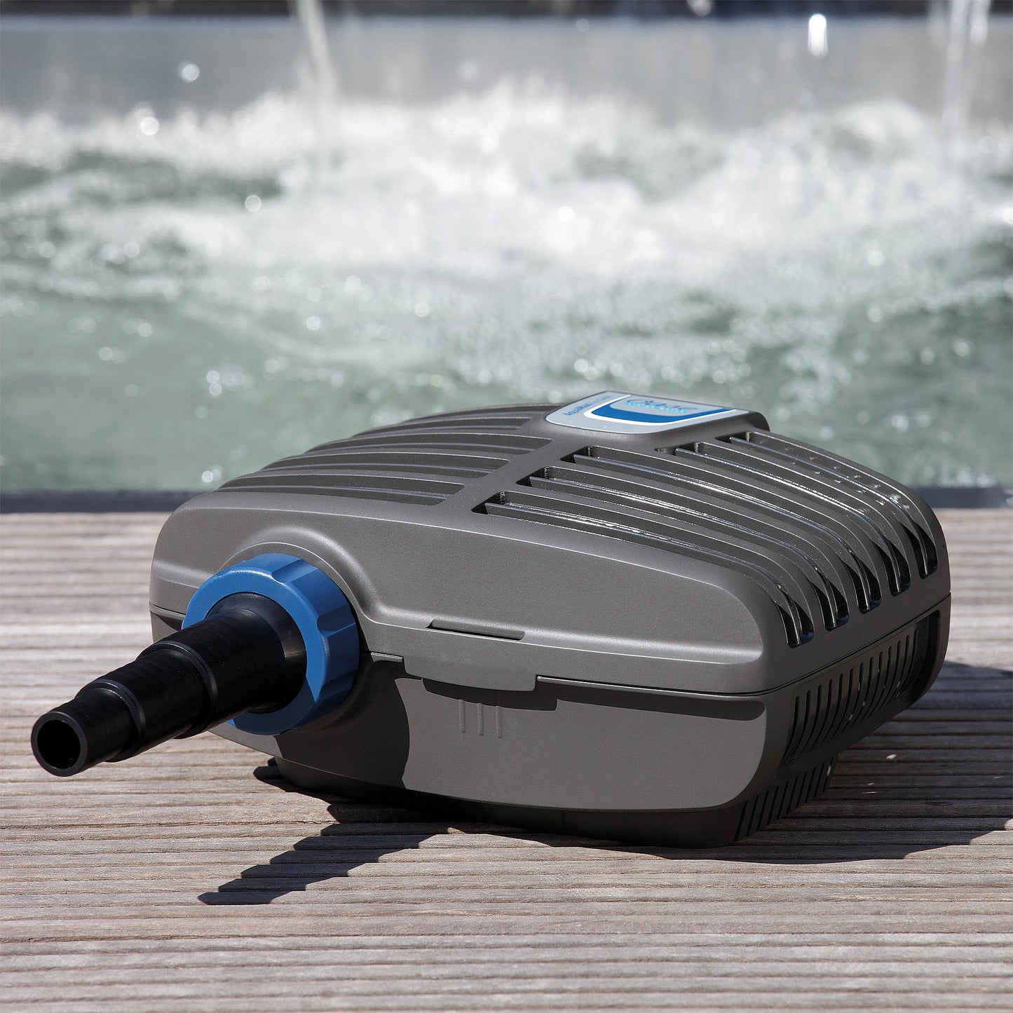 Oase AquaMax Eco Classic 5500 Filter and Waterfall Pump - Image 4