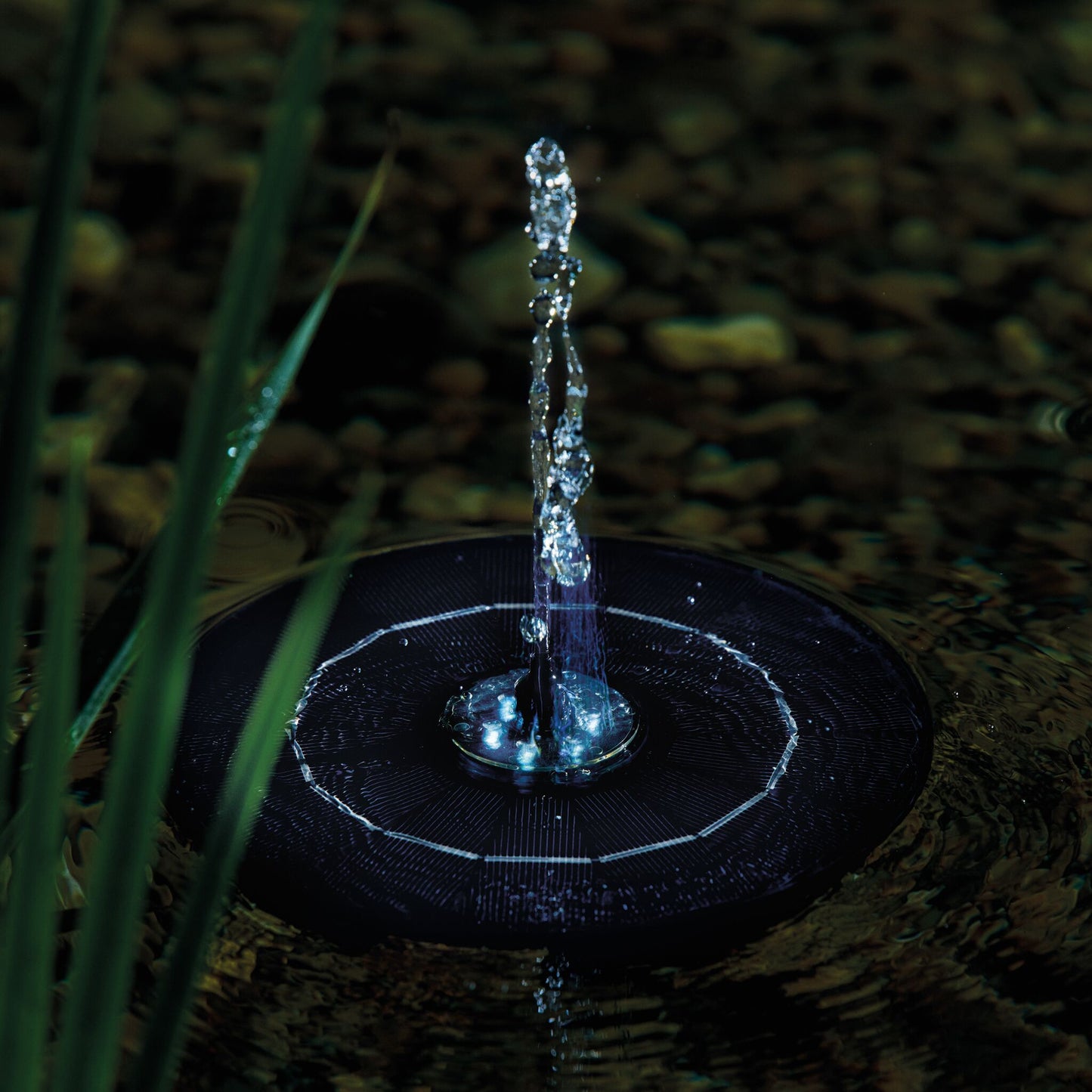 Pontec Pondosolar LED Island Floating Solar Fountain Pump - Picture 4