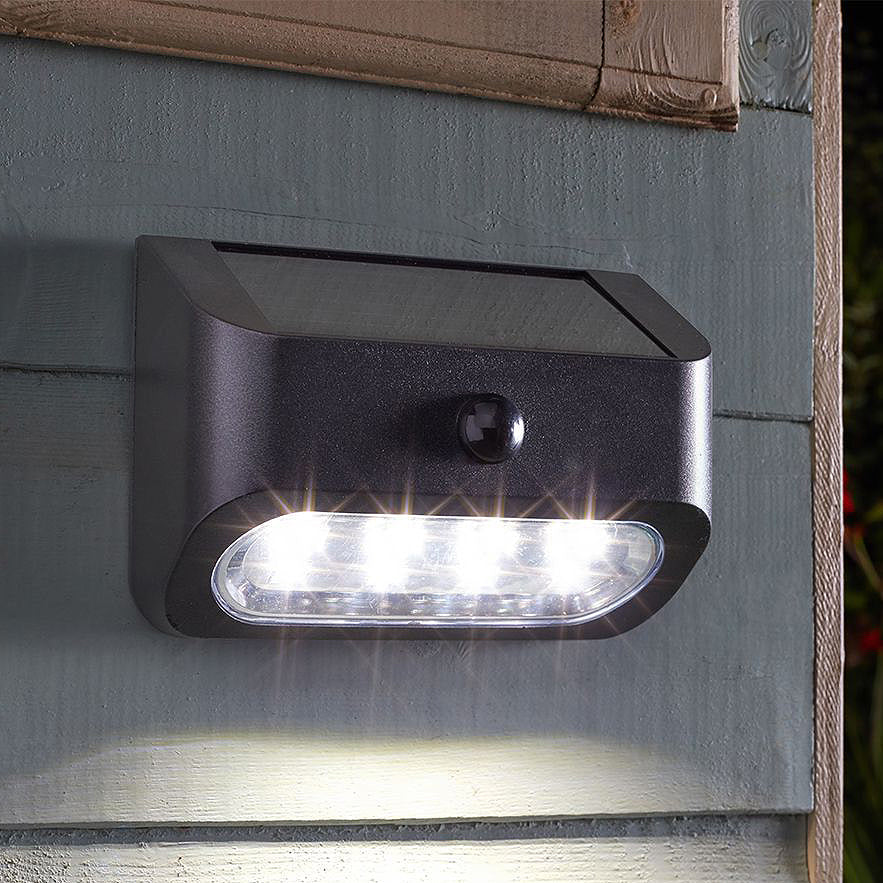 Smart Solar - PIR Sentinel Solar Fence, Wall or Post Light (50 Lumens) - Pack of 2 - Image 2