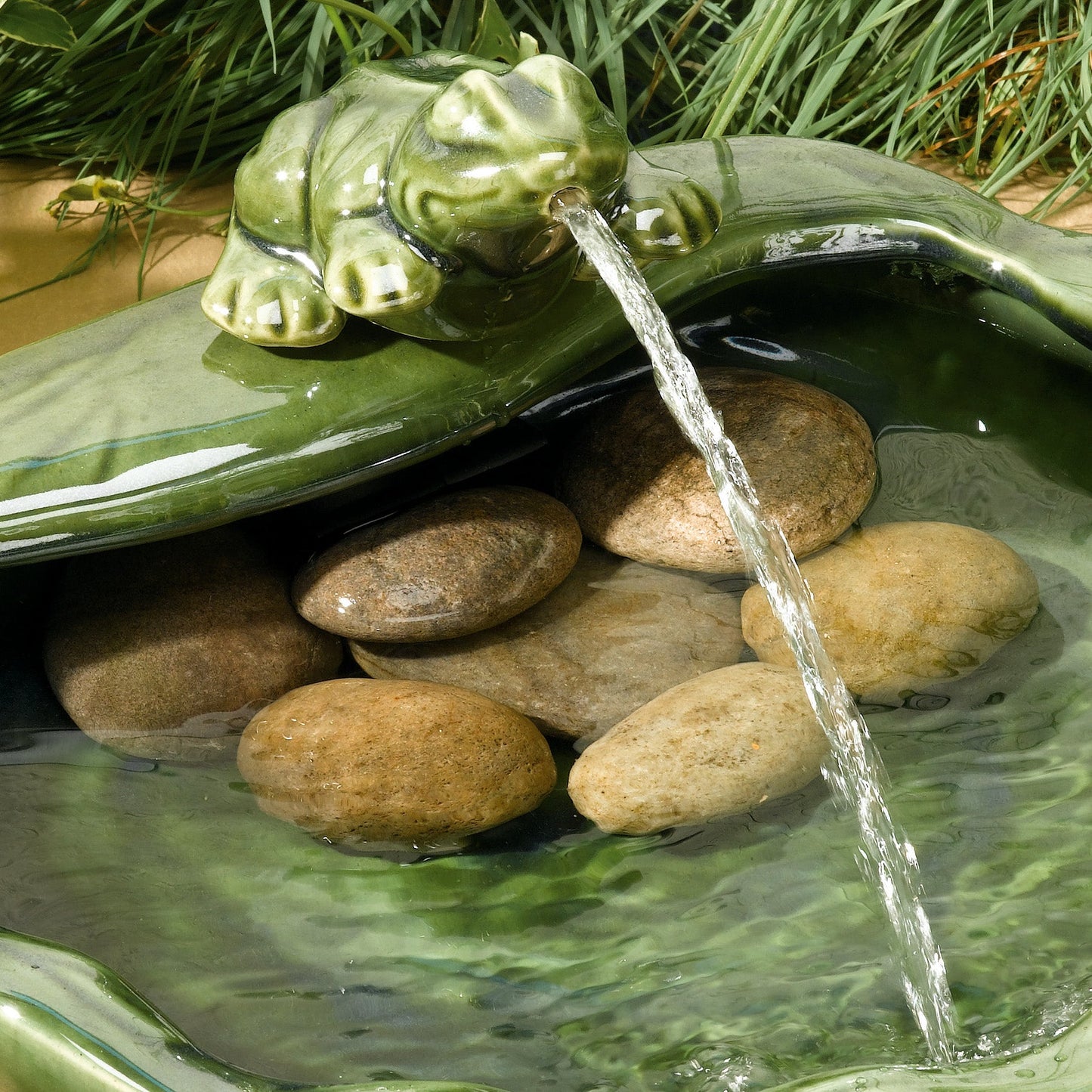 Smart Solar - Solar Frog Ceramic Water Feature - Image 3