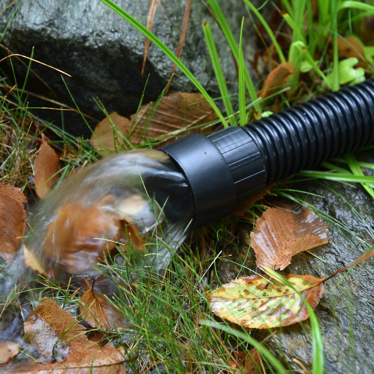 Heissner Power X Change Cordless Pond Vacuum With 2 Batteries and Charger Picture 4