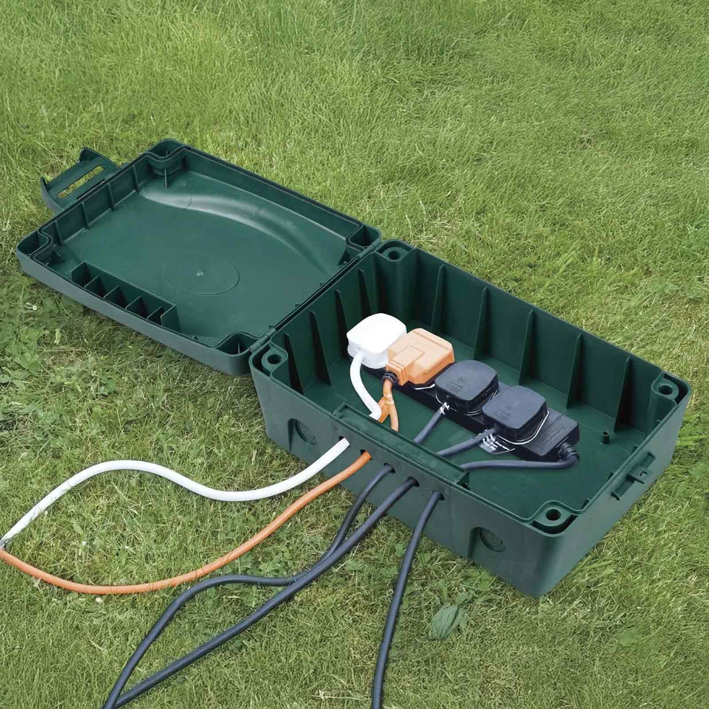 Masterplug Outdoor Electrical Box Picture 2