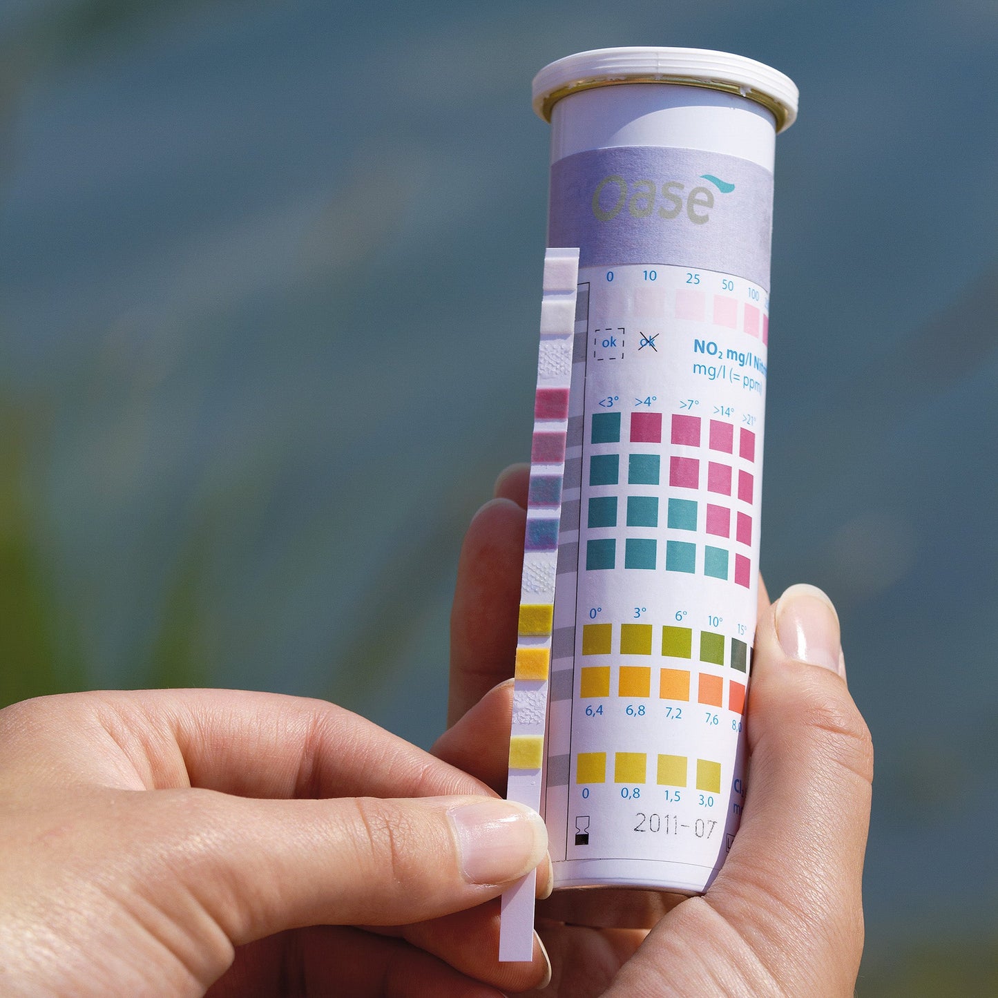 Oase QuickStick 6 in 1 Test Kit  - Image 3