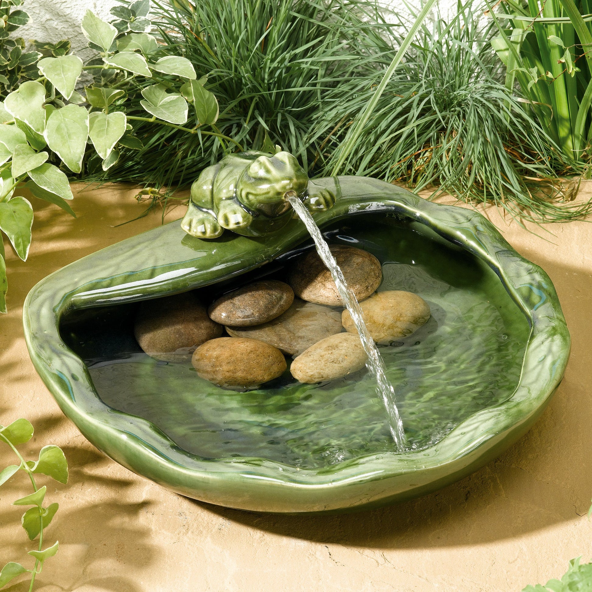 Smart Solar - Solar Frog Ceramic Water Feature - Image 2