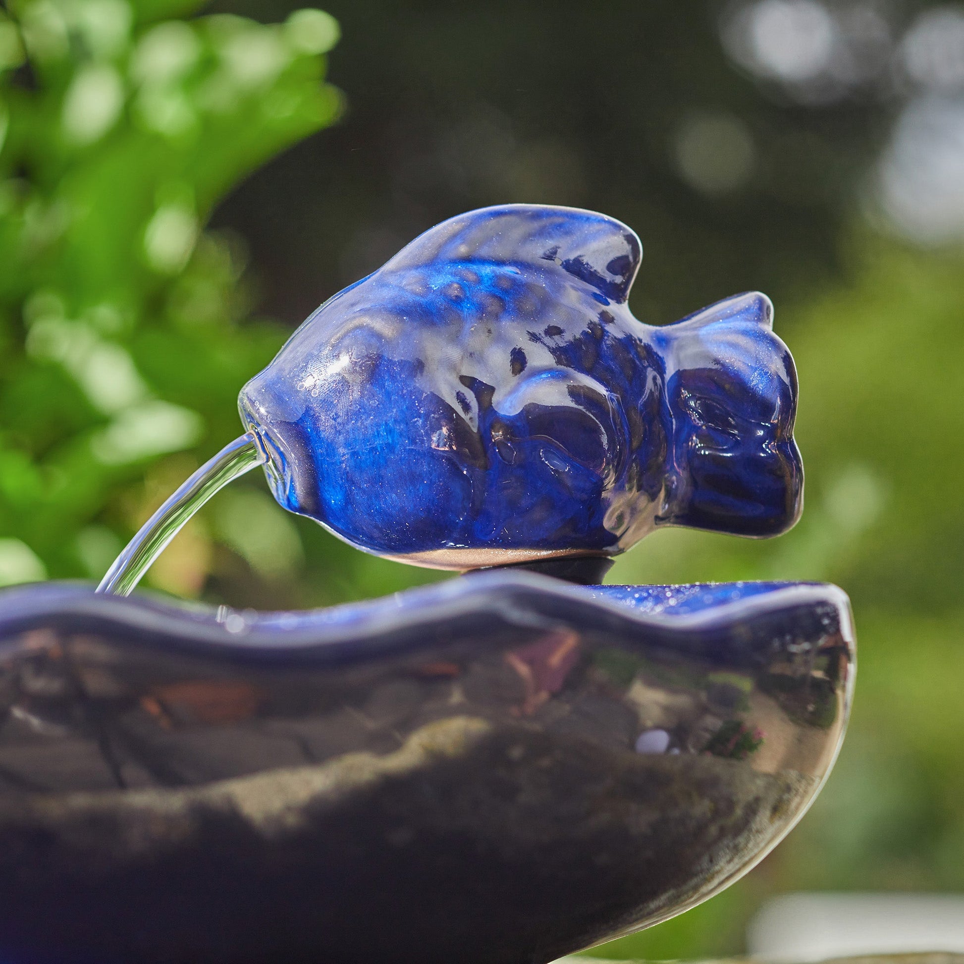 Smart Solar - Solar Fish Ceramic Water Feature - Image 3