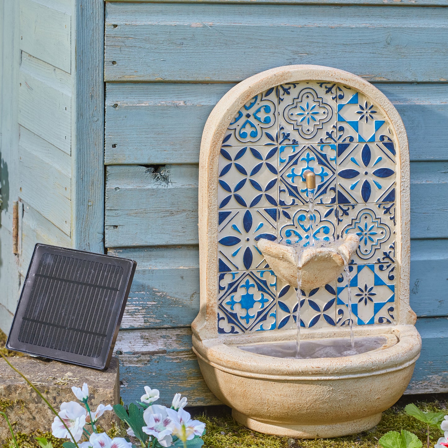 Smart Solar Aragon Sola Wall Fountain Picture 3